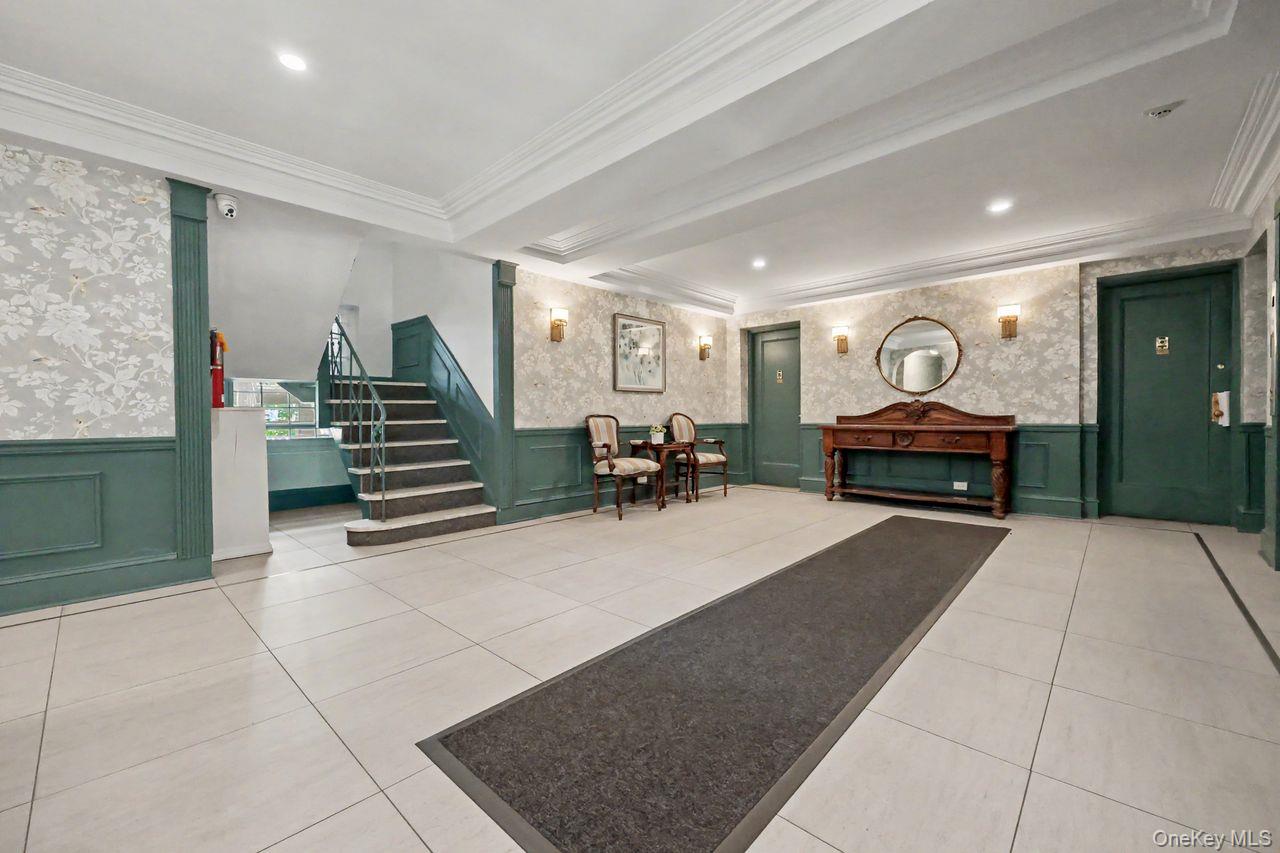 300 S Broadway, Unit 2 H photo 19