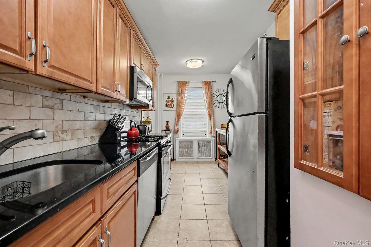 300 S Broadway, Unit 2 H photo 11
