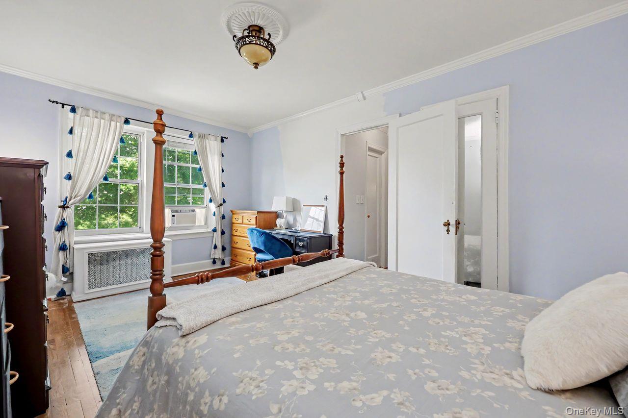 300 S Broadway, Unit 2 H photo 17
