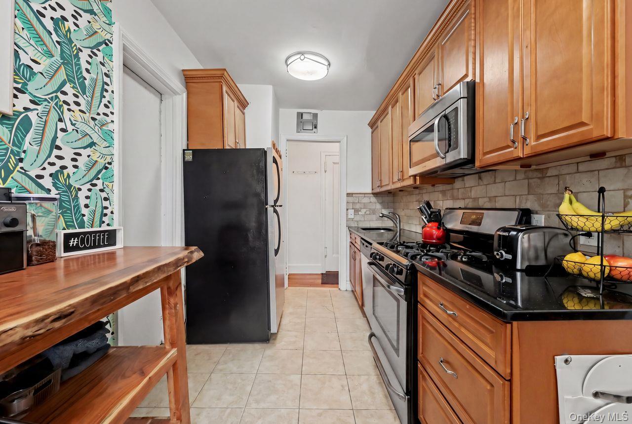 300 S Broadway, Unit 2 H photo 12