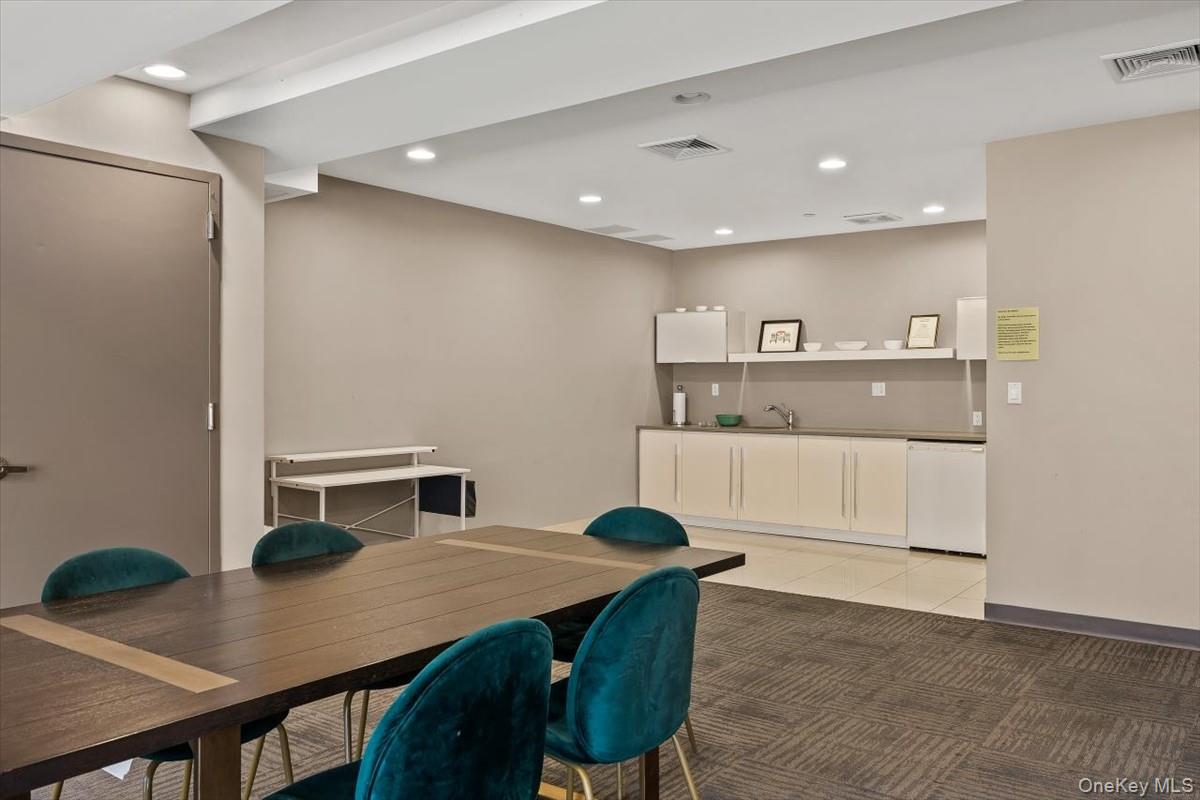 3135 31st Street, Unit 605 photo 20