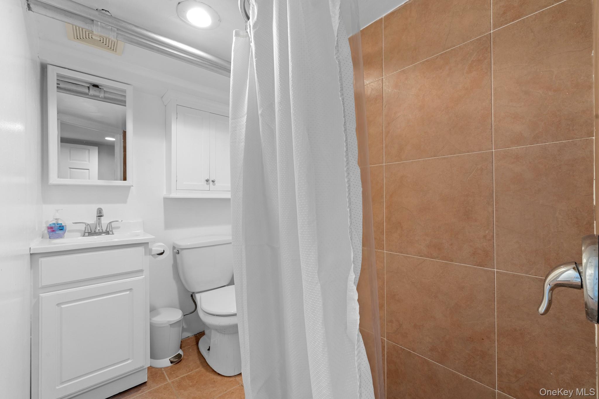 1511 E 51st Street – For Sale photo 17
