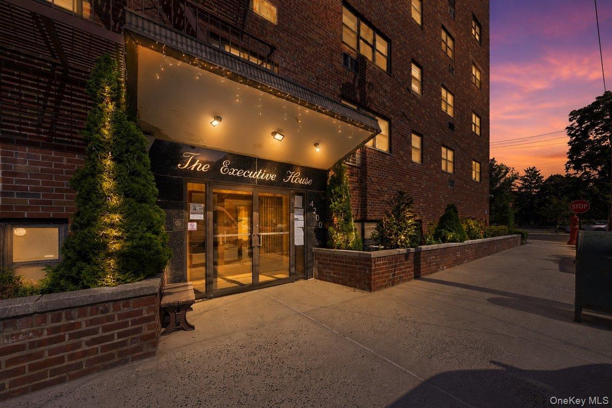 4200 Herkimer Place, Unit 4F photo 26