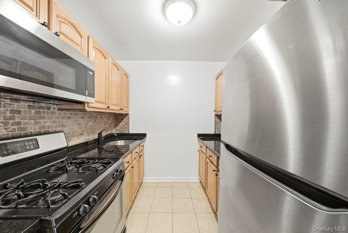 4200 Herkimer Place, Unit 4F photo 8
