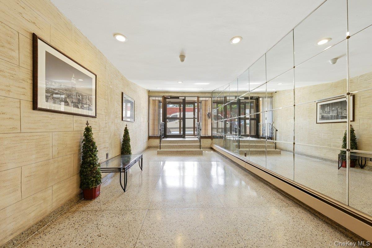 4200 Herkimer Place, Unit 4F photo 6