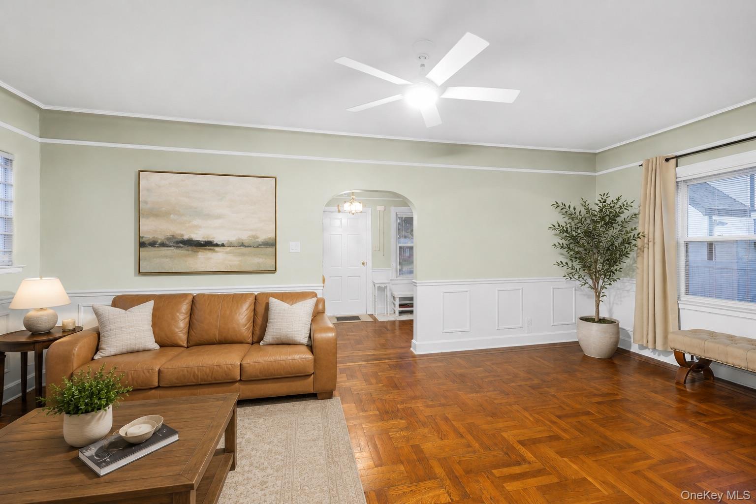 549 De Mott Avenue – For Sale photo 8