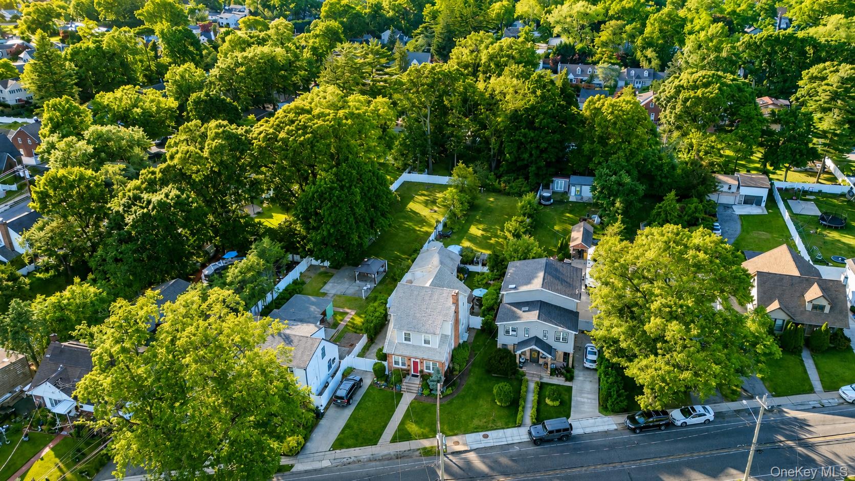 549 De Mott Avenue – For Sale photo 42