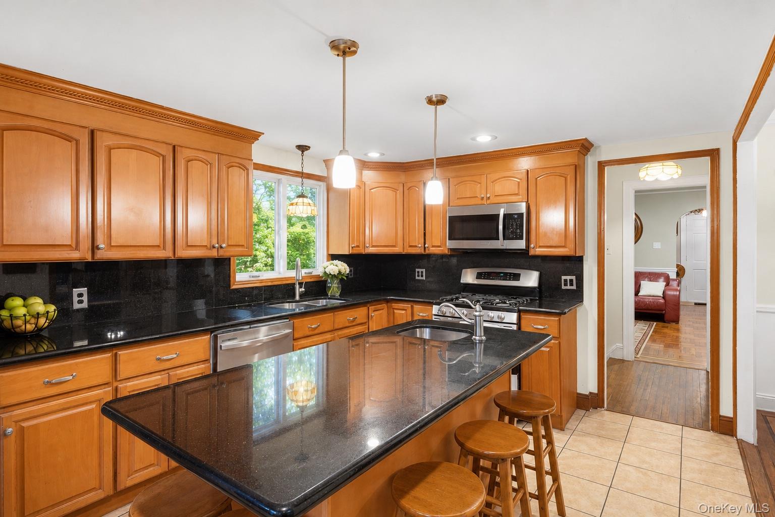 549 De Mott Avenue – For Sale photo 15