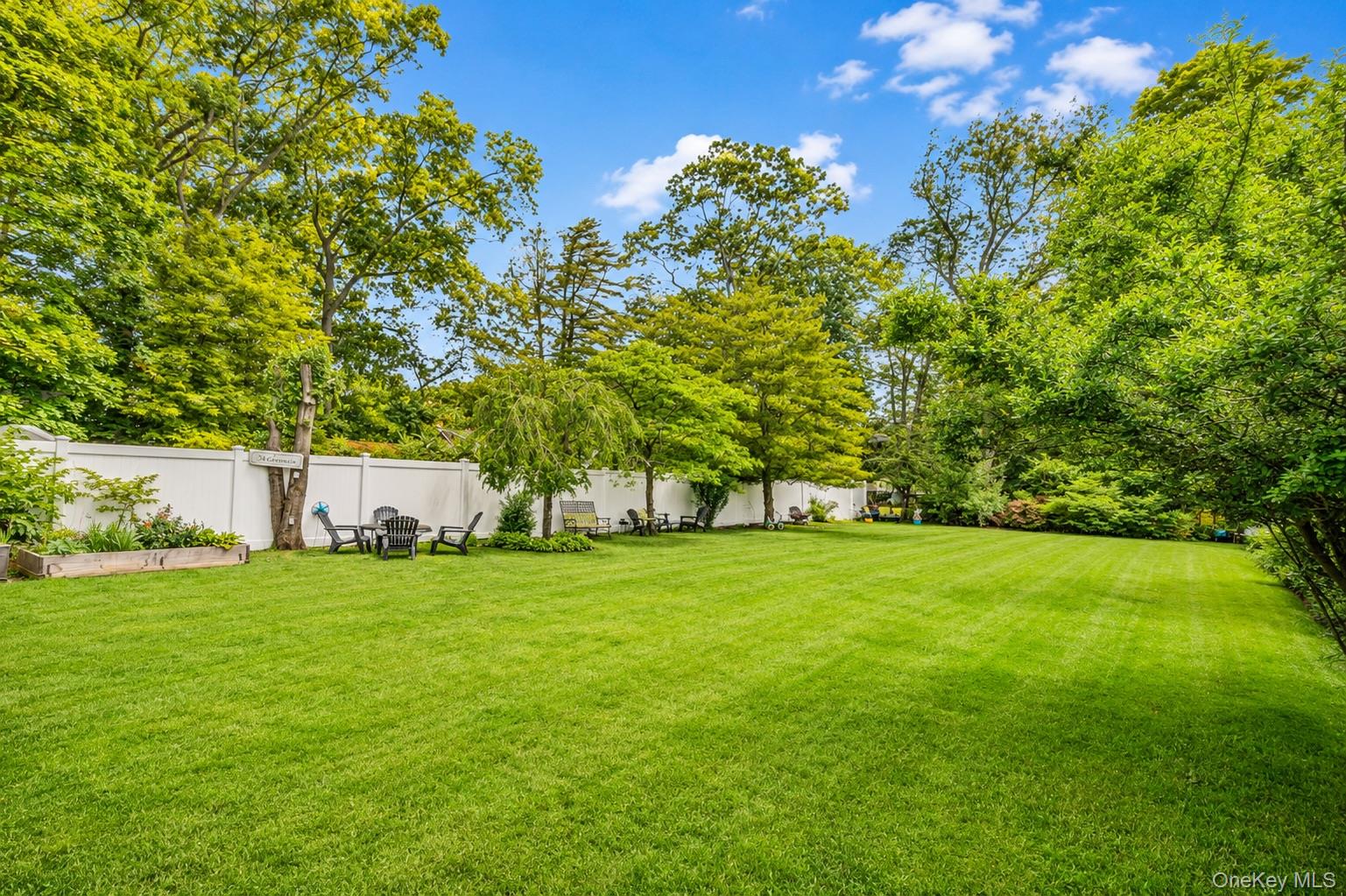 549 De Mott Avenue – For Sale photo 40