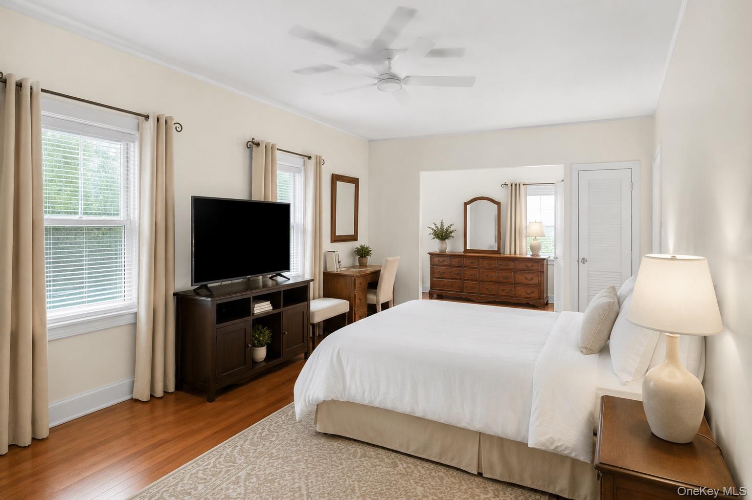 549 De Mott Avenue – For Sale photo 17
