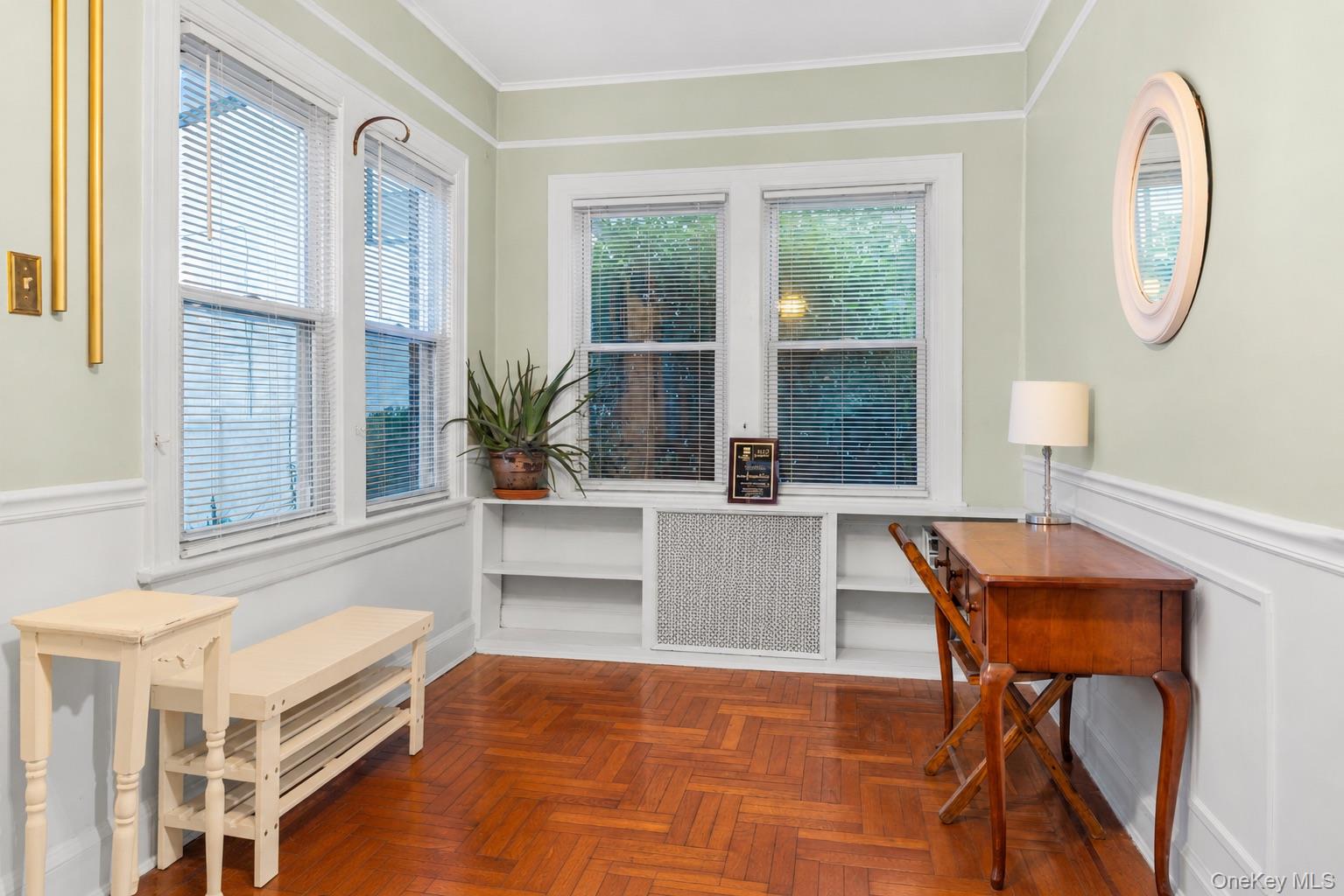 549 De Mott Avenue – For Sale photo 7