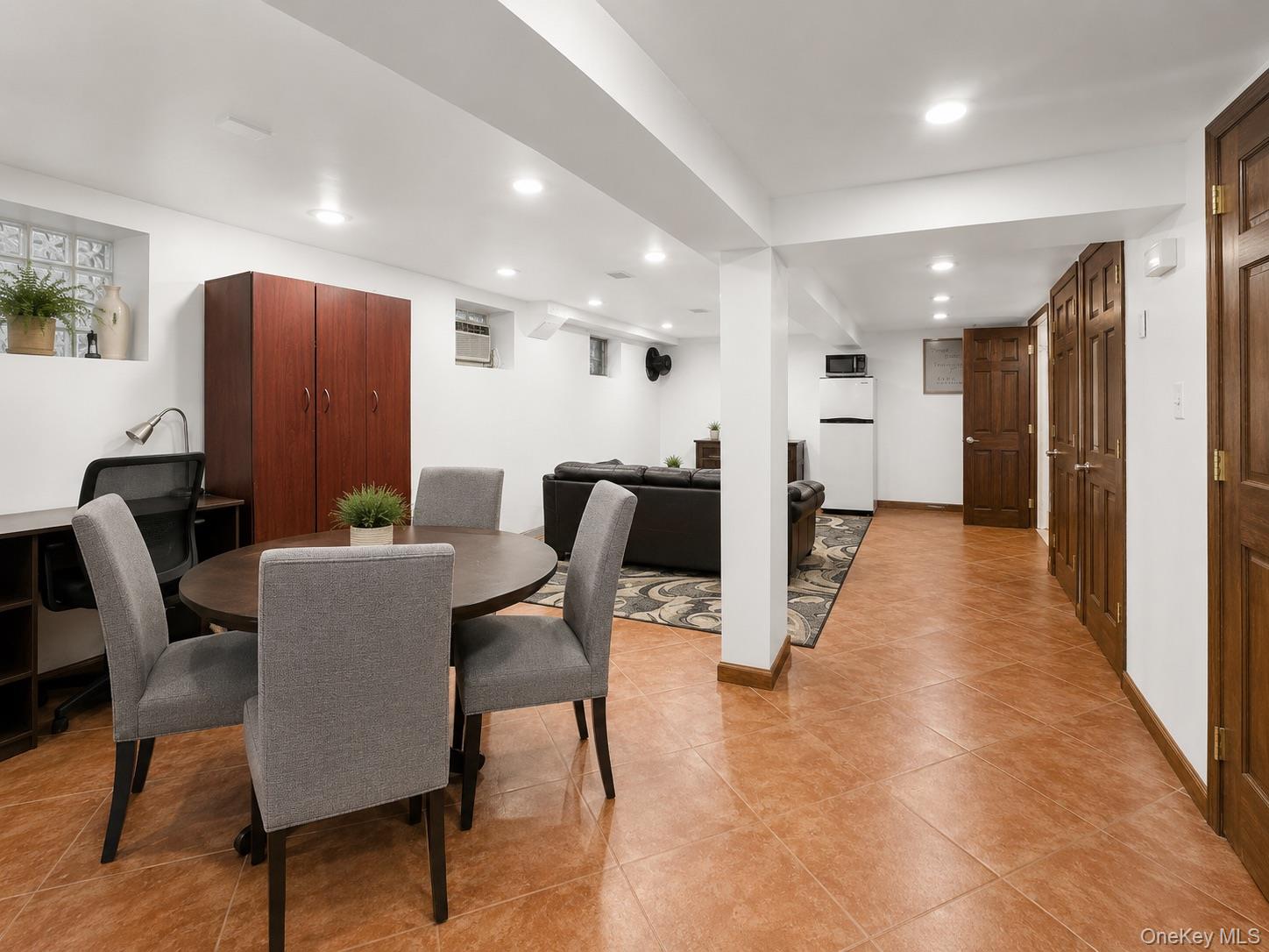 549 De Mott Avenue – For Sale photo 27