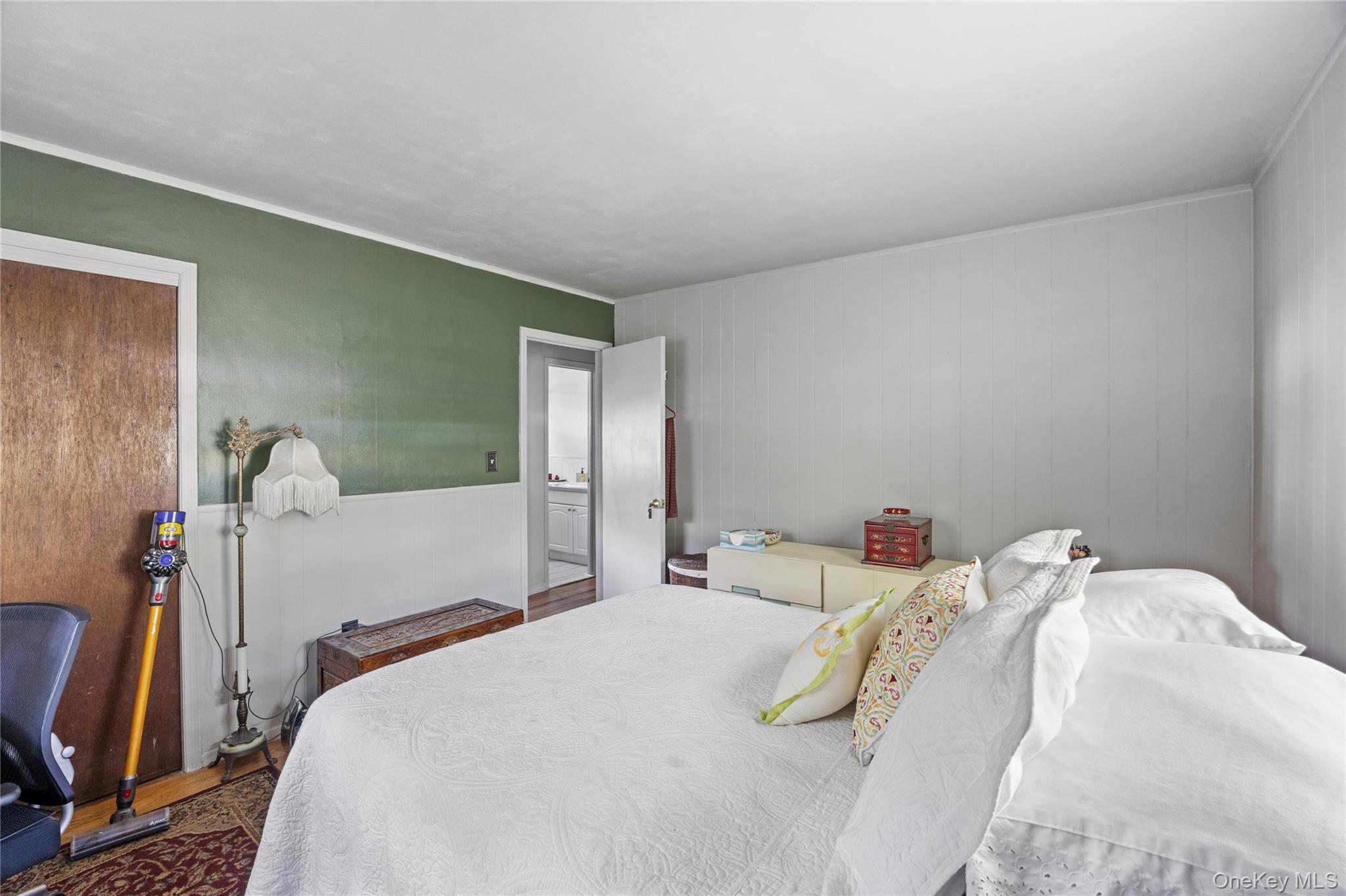 97 Maple Road – For Sale photo 3