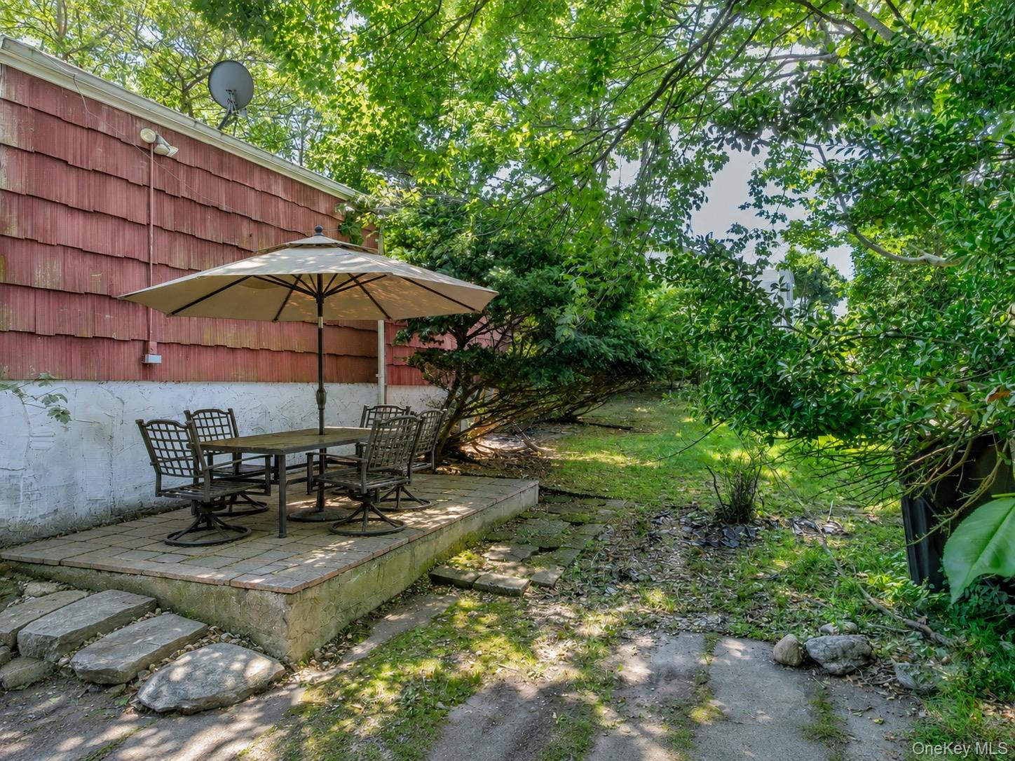 97 Maple Road – For Sale photo 4