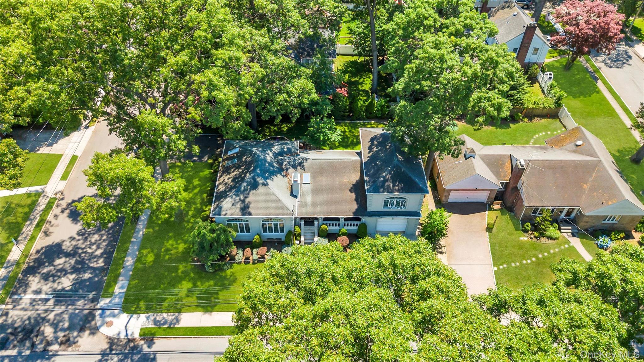 252 Cornwell Avenue – For Sale photo 2