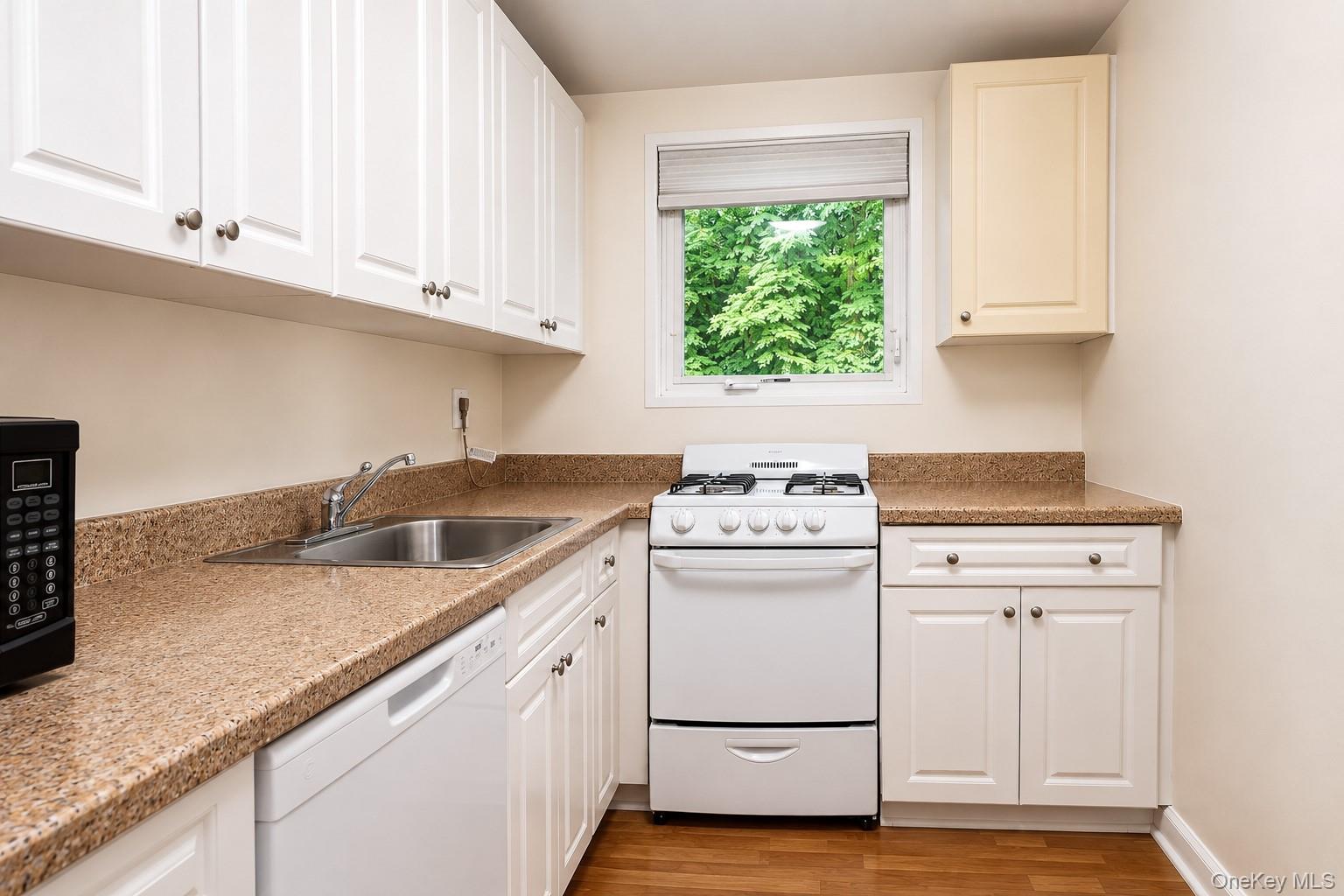 28 Oregon Avenue, Unit A photo 20