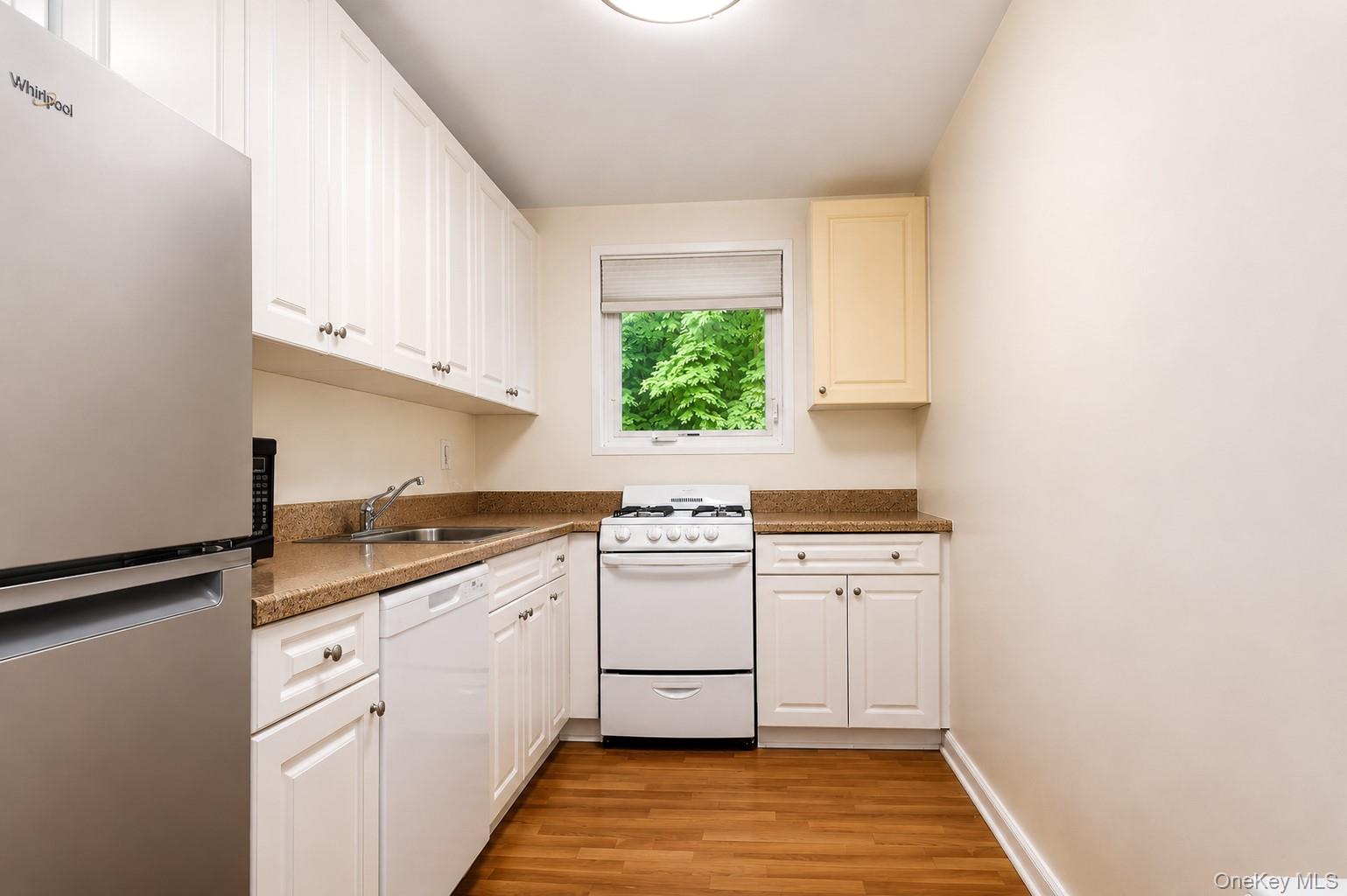 28 Oregon Avenue, Unit A photo 21