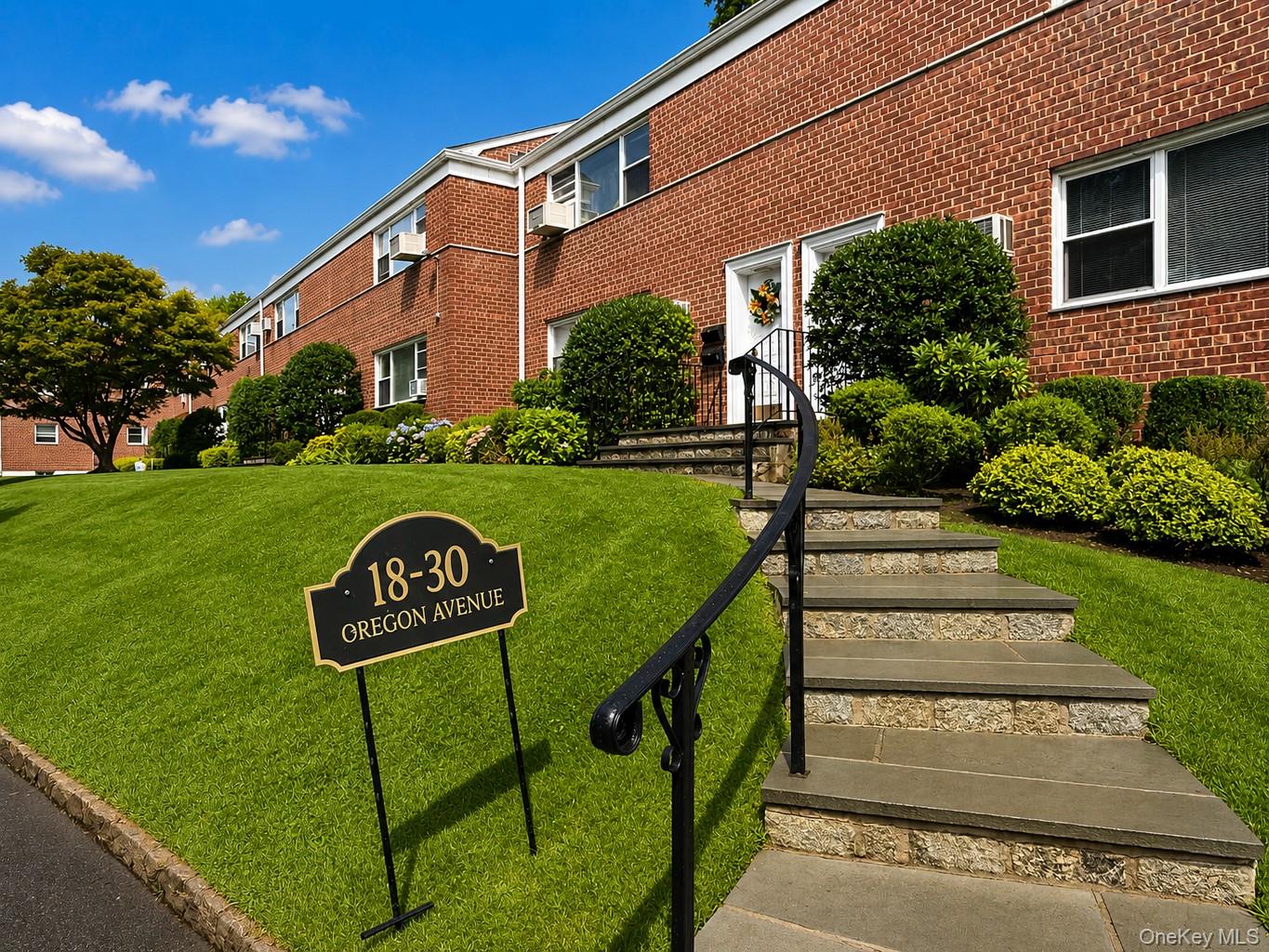 28 Oregon Avenue, Unit A photo 3