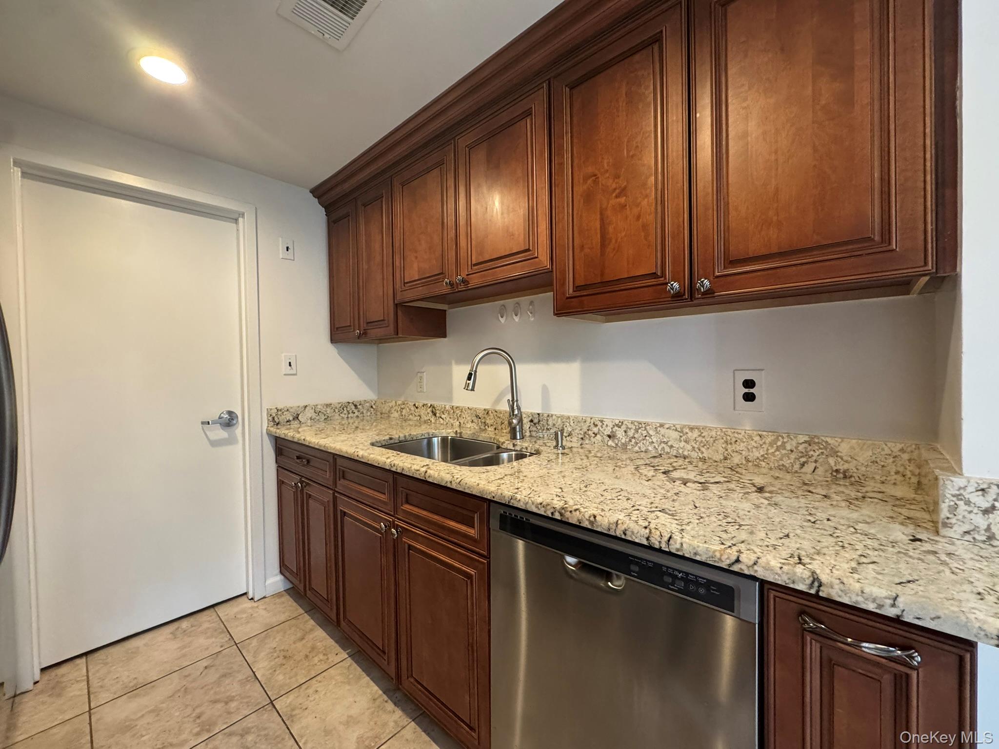 233 Sagamore Hills Drive – For Sale photo 5