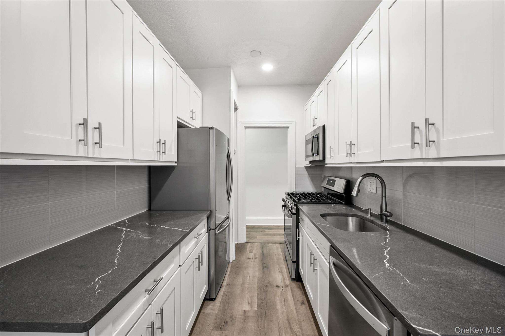 663 Locust Street, Unit 5D photo 3
