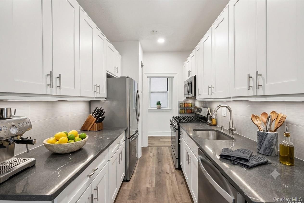 663 Locust Street, Unit 5D photo 4