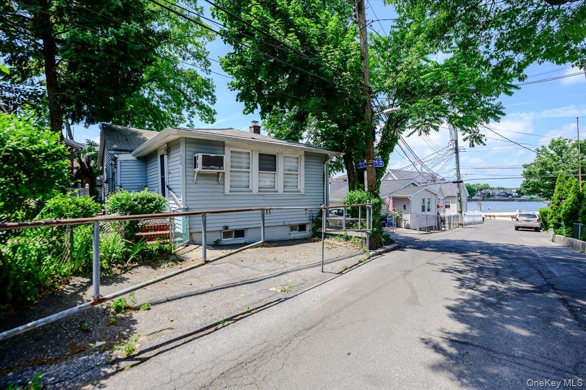 47D Edgewater Park, Unit 47D photo 17