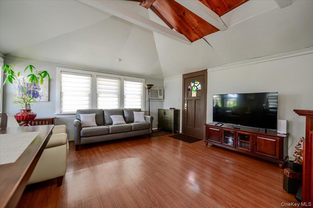 47D Edgewater Park, Unit 47D photo 3