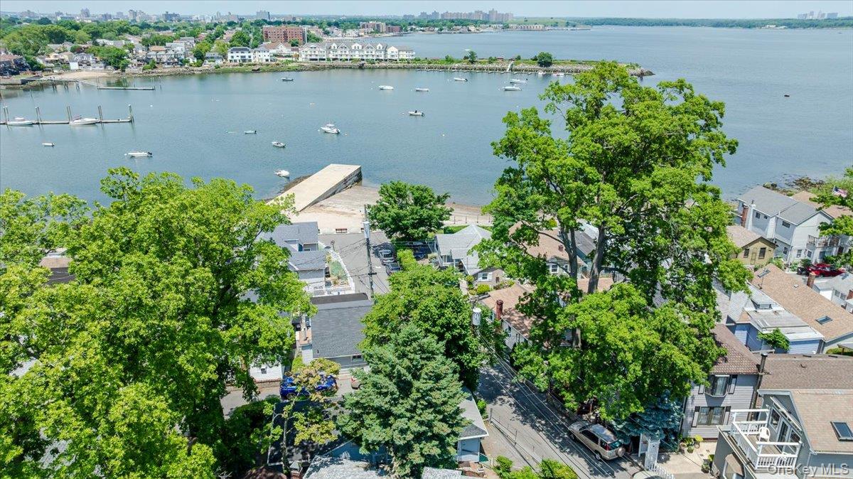 47D Edgewater Park, Unit 47D photo 23