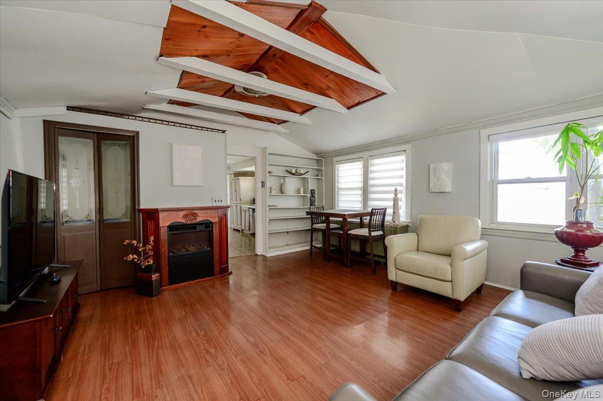 47D Edgewater Park, Unit 47D photo 2