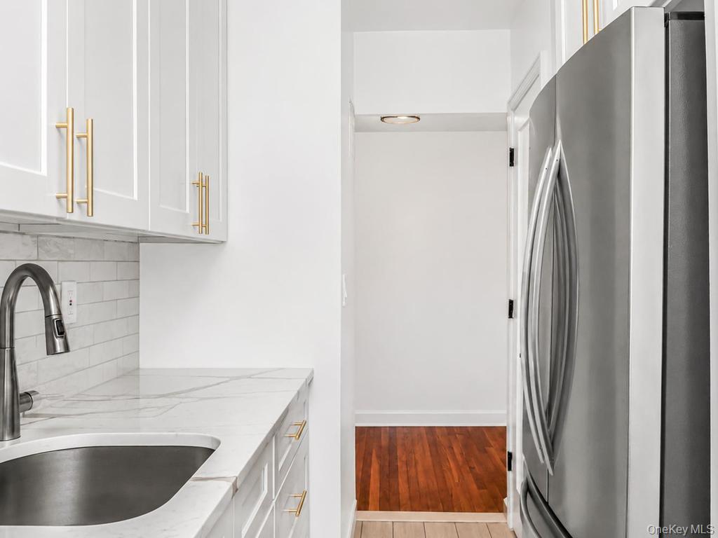 780 Bronx River Road, Unit A16 photo 10