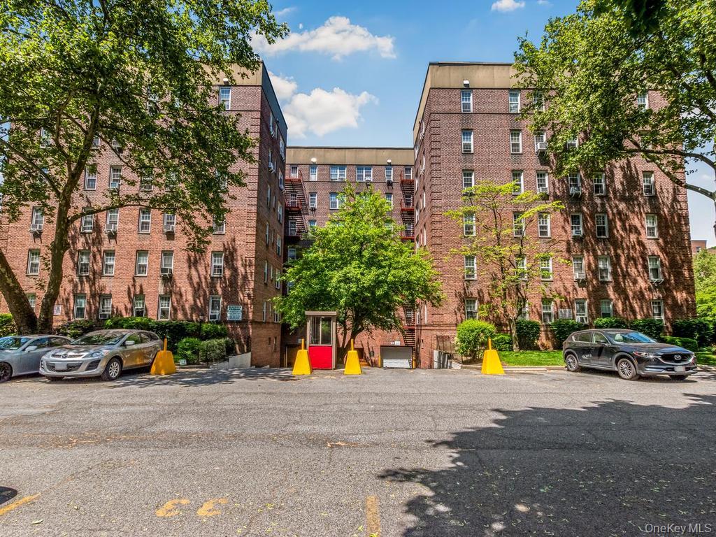 780 Bronx River Road, Unit A16 photo 21