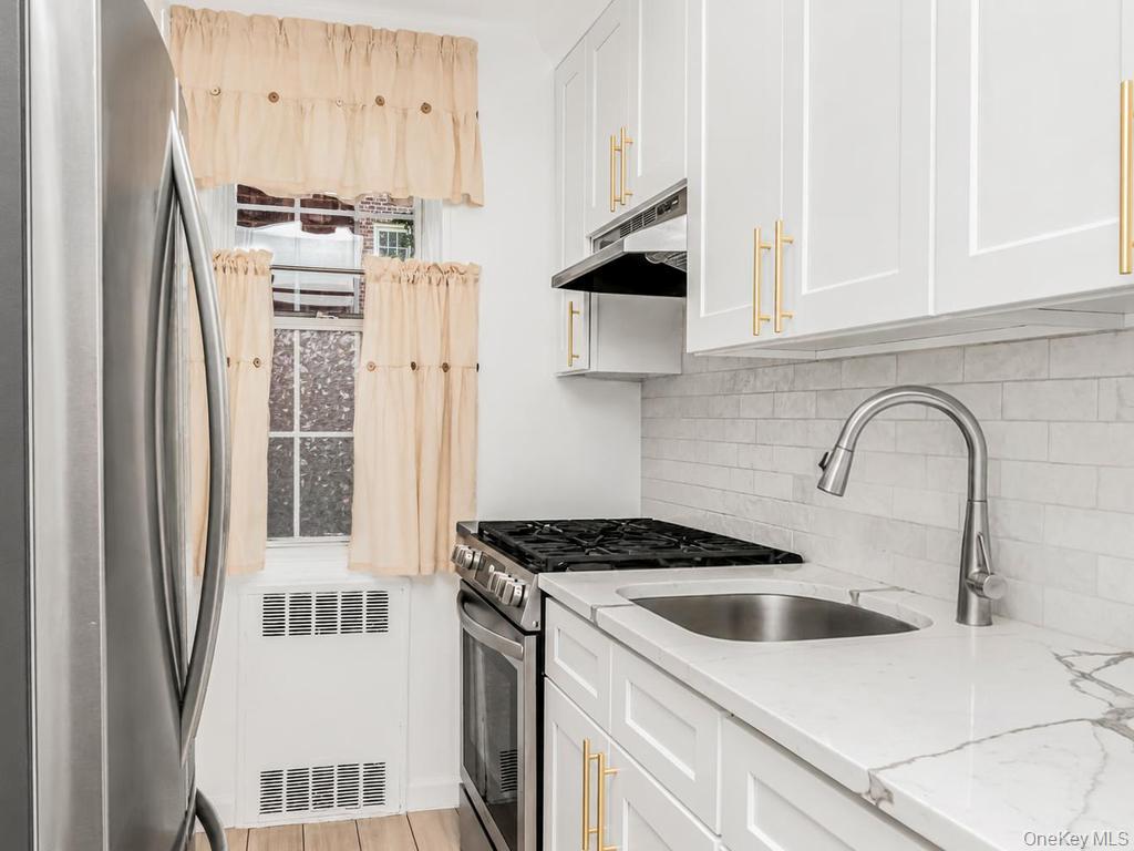 780 Bronx River Road, Unit A16 photo 11