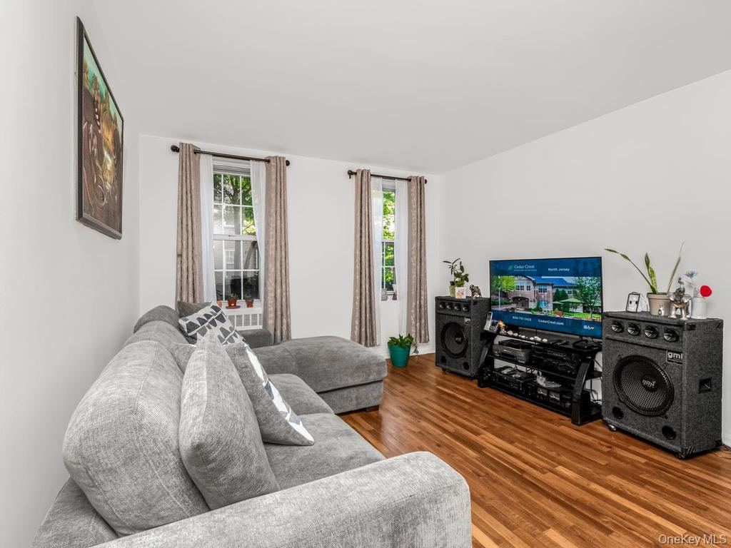 780 Bronx River Road, Unit A16 photo 4