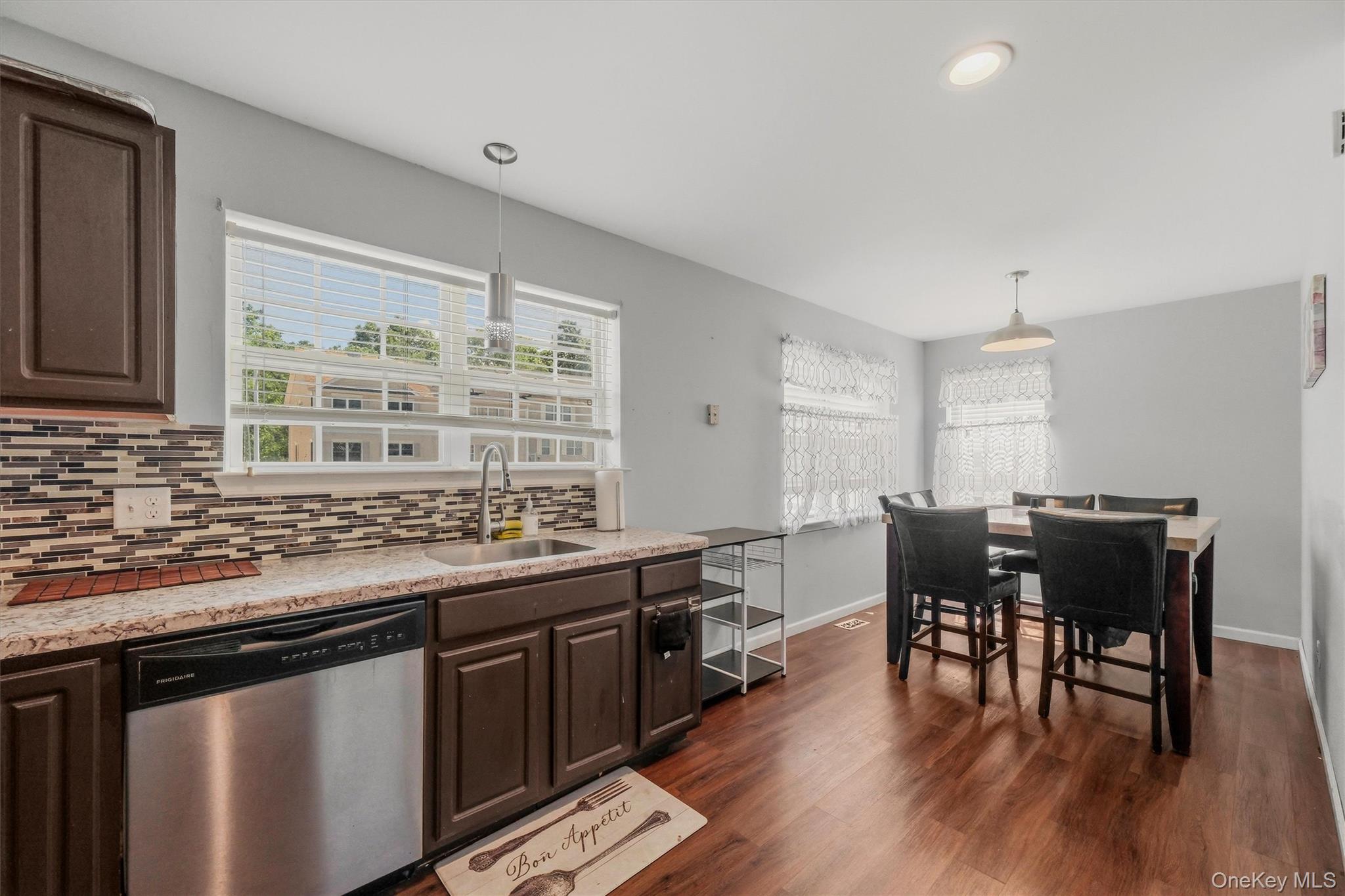 70 Peach Place – For Sale photo 3