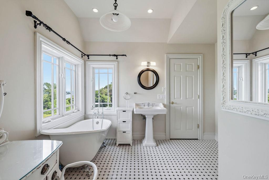 4 Katavolos Drive – For Sale photo 35