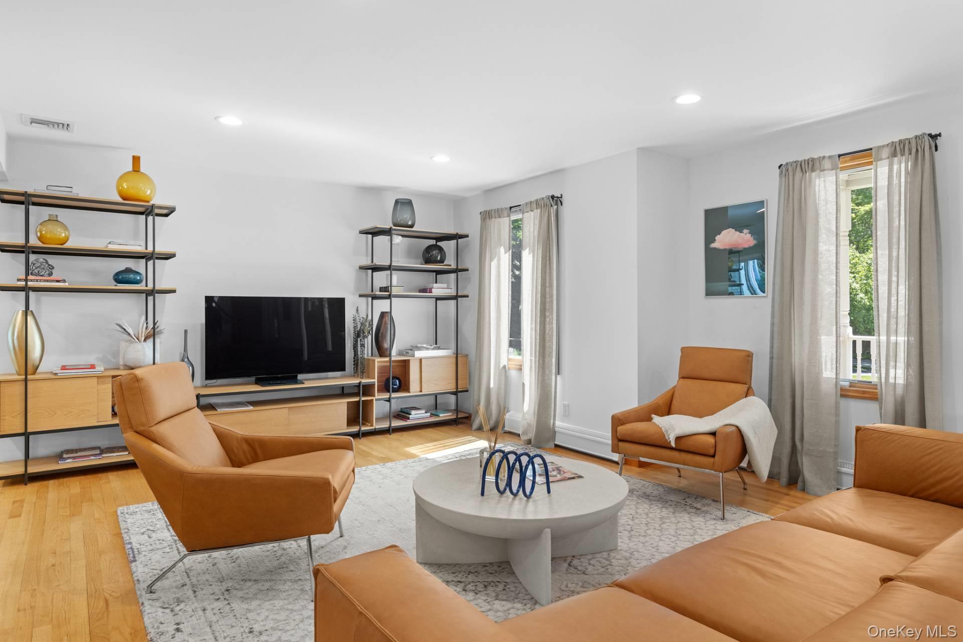 340 N Magee Street – For Rent photo 5