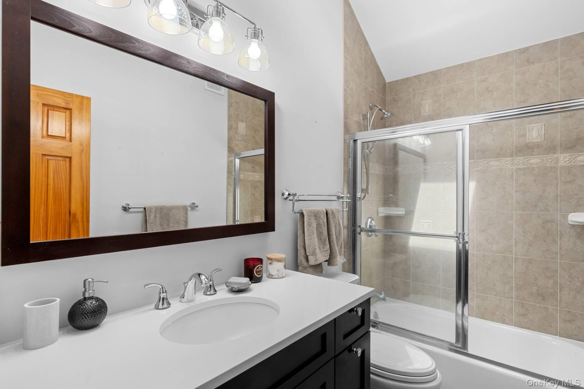340 N Magee Street – For Rent photo 15
