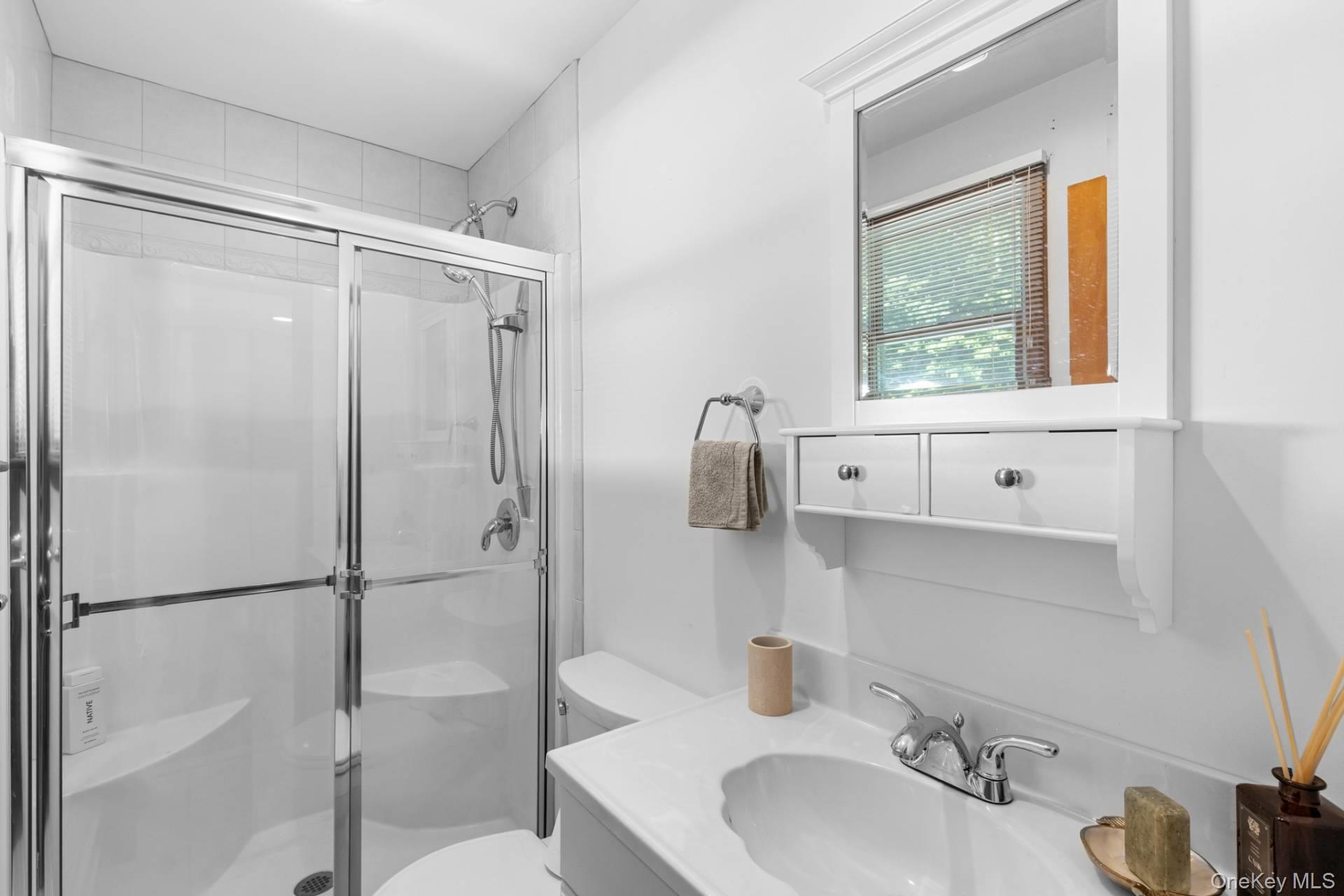 340 N Magee Street – For Rent photo 17