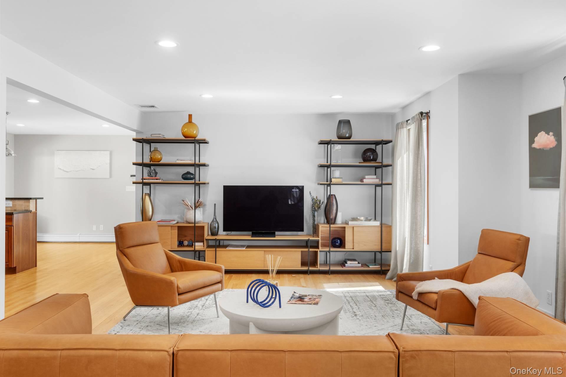 340 N Magee Street – For Rent photo 6