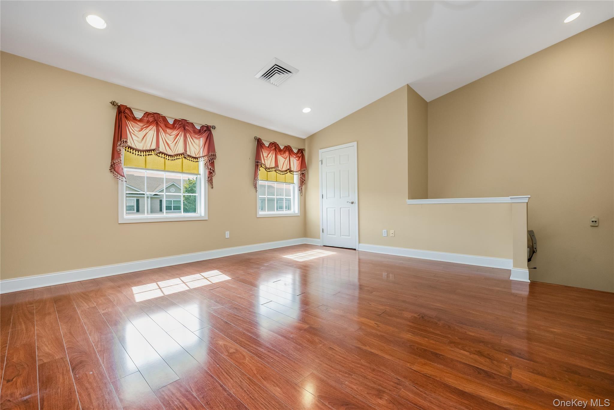 1132 Willow Lane – For Sale photo 9