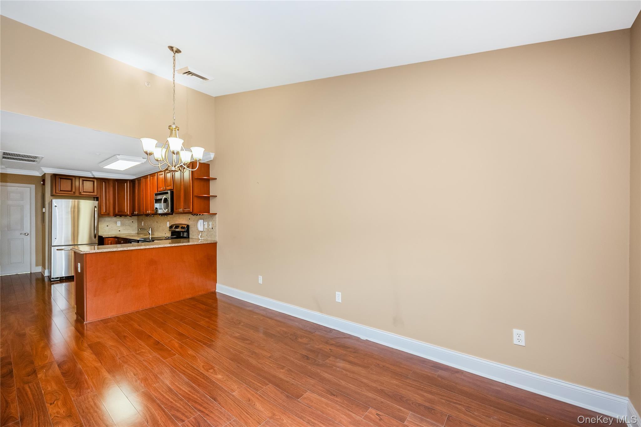 1132 Willow Lane – For Sale photo 10