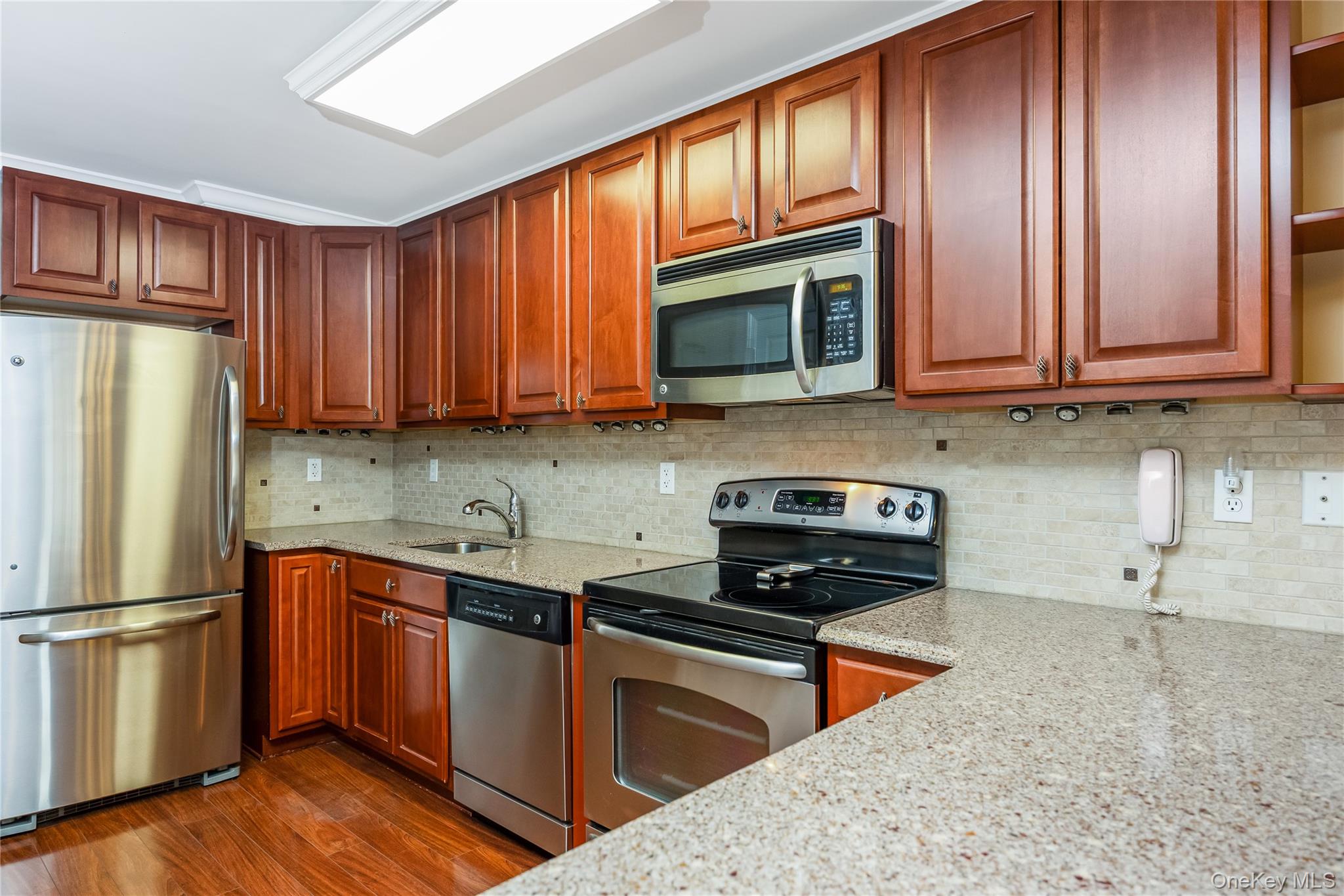 1132 Willow Lane – For Sale photo 13