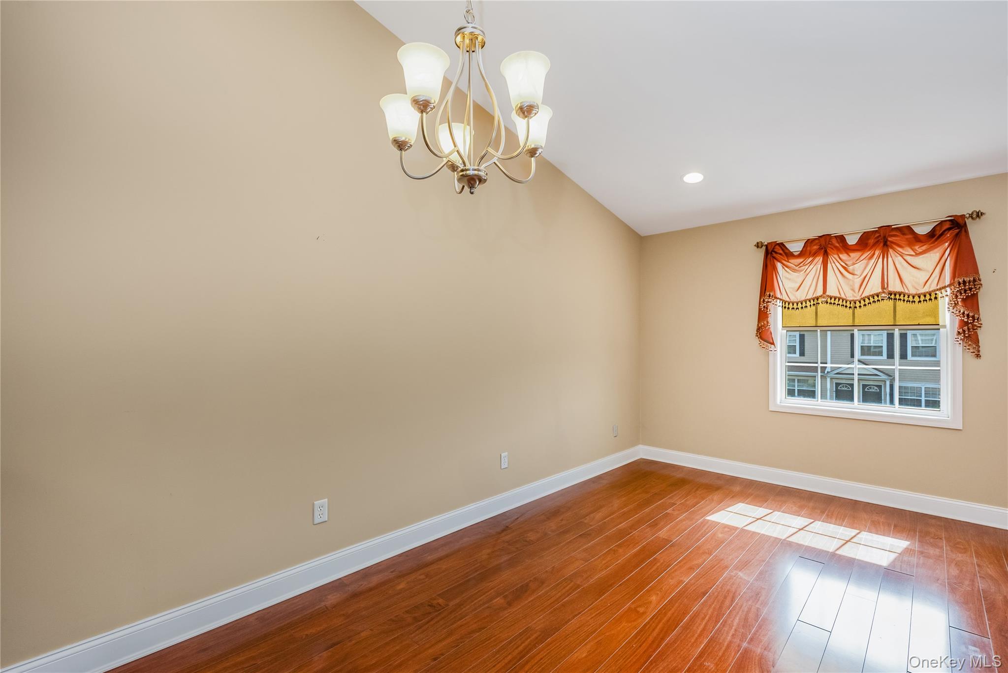 1132 Willow Lane – For Sale photo 11