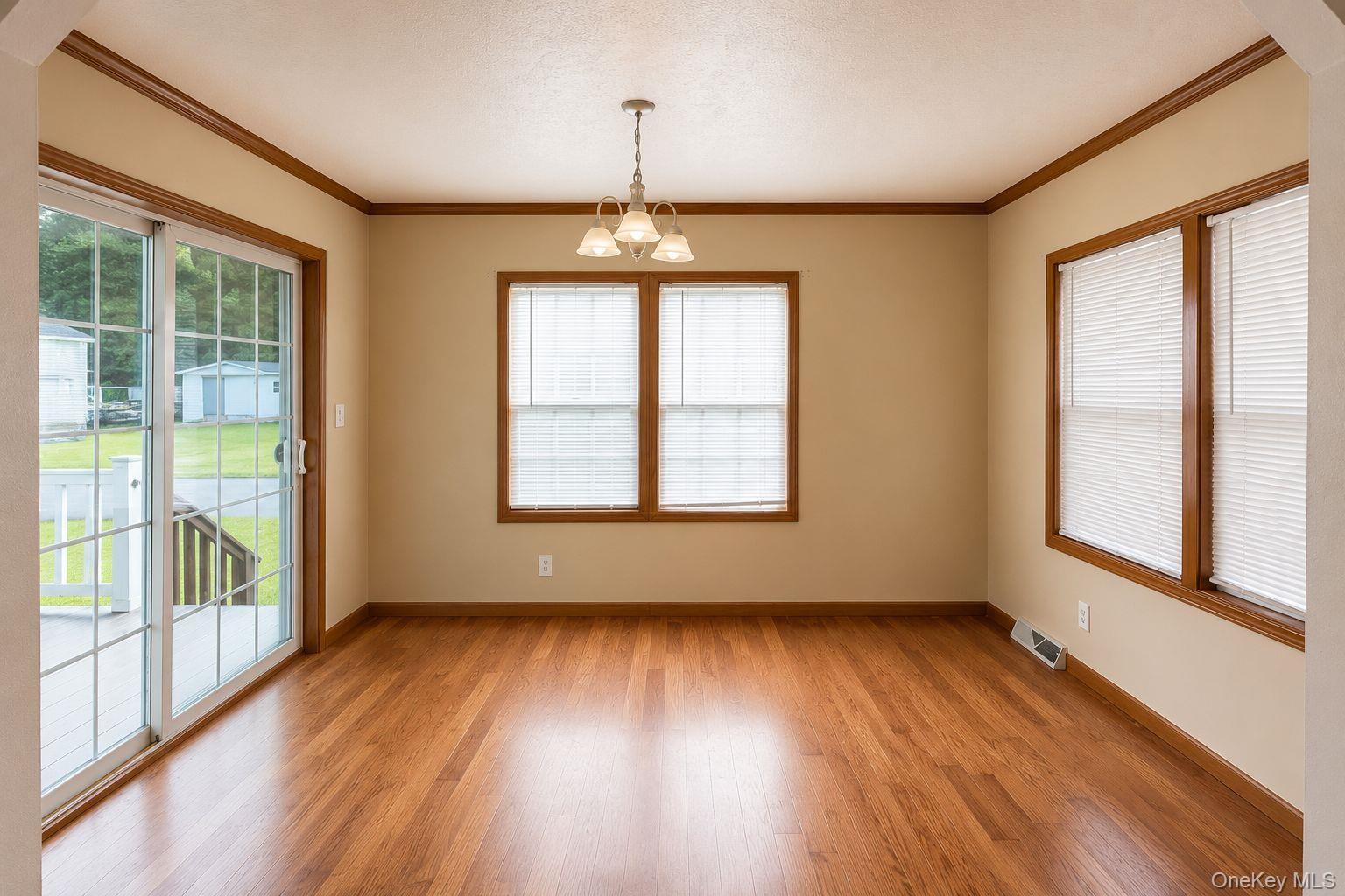 18 forsythia Drive – For Sale photo 2