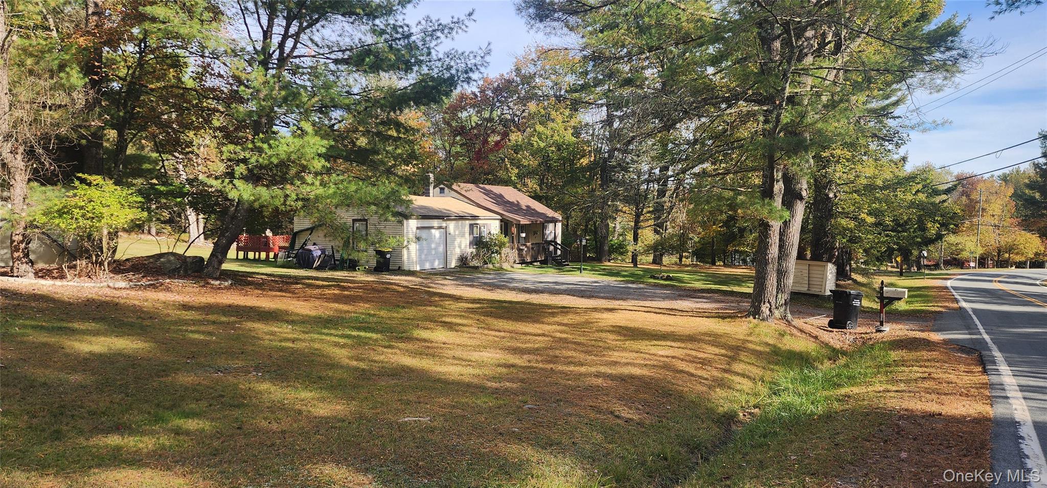 565 Cold Spring Road – For Sale photo 4