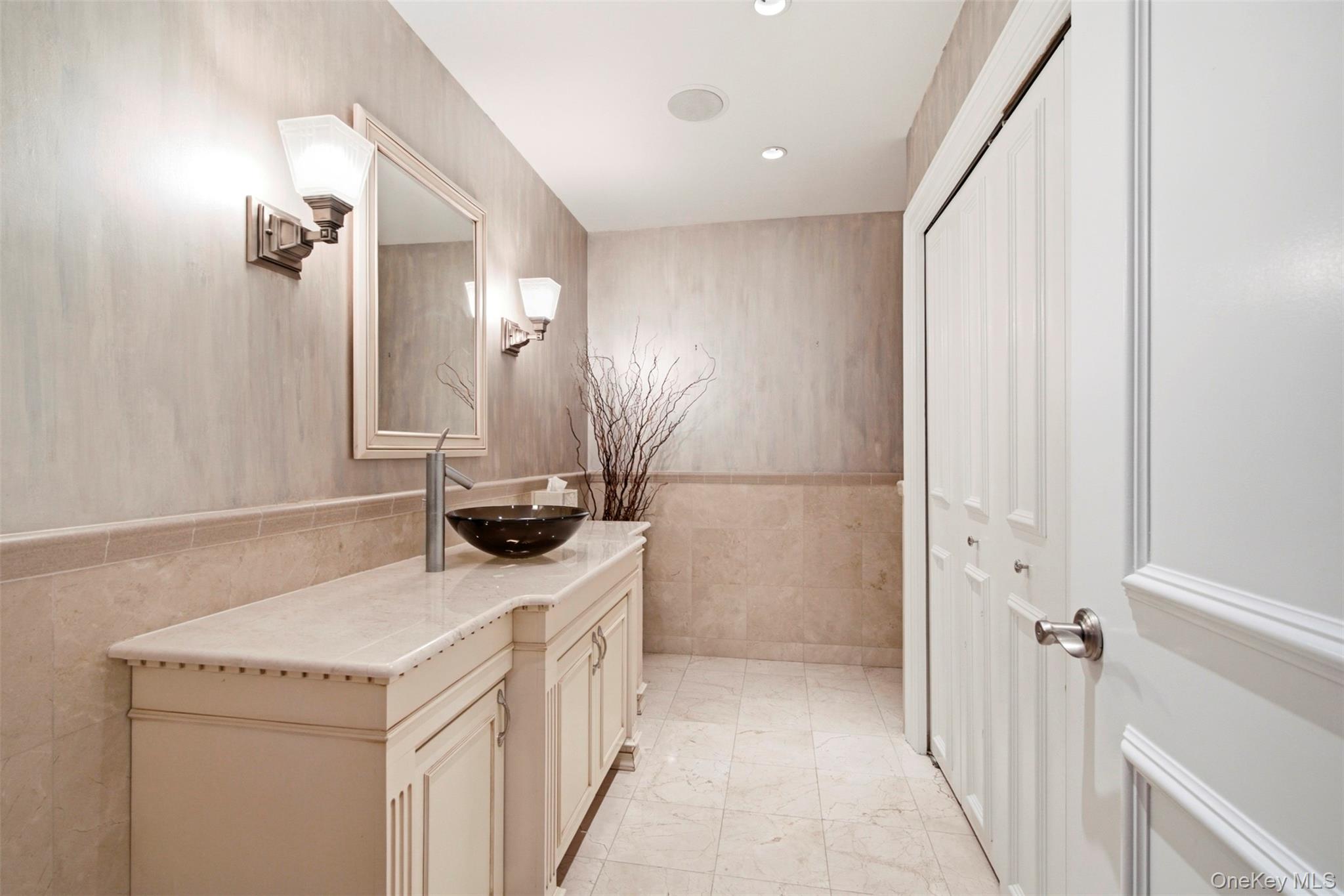 401 Harbor Cove – For Sale photo 16