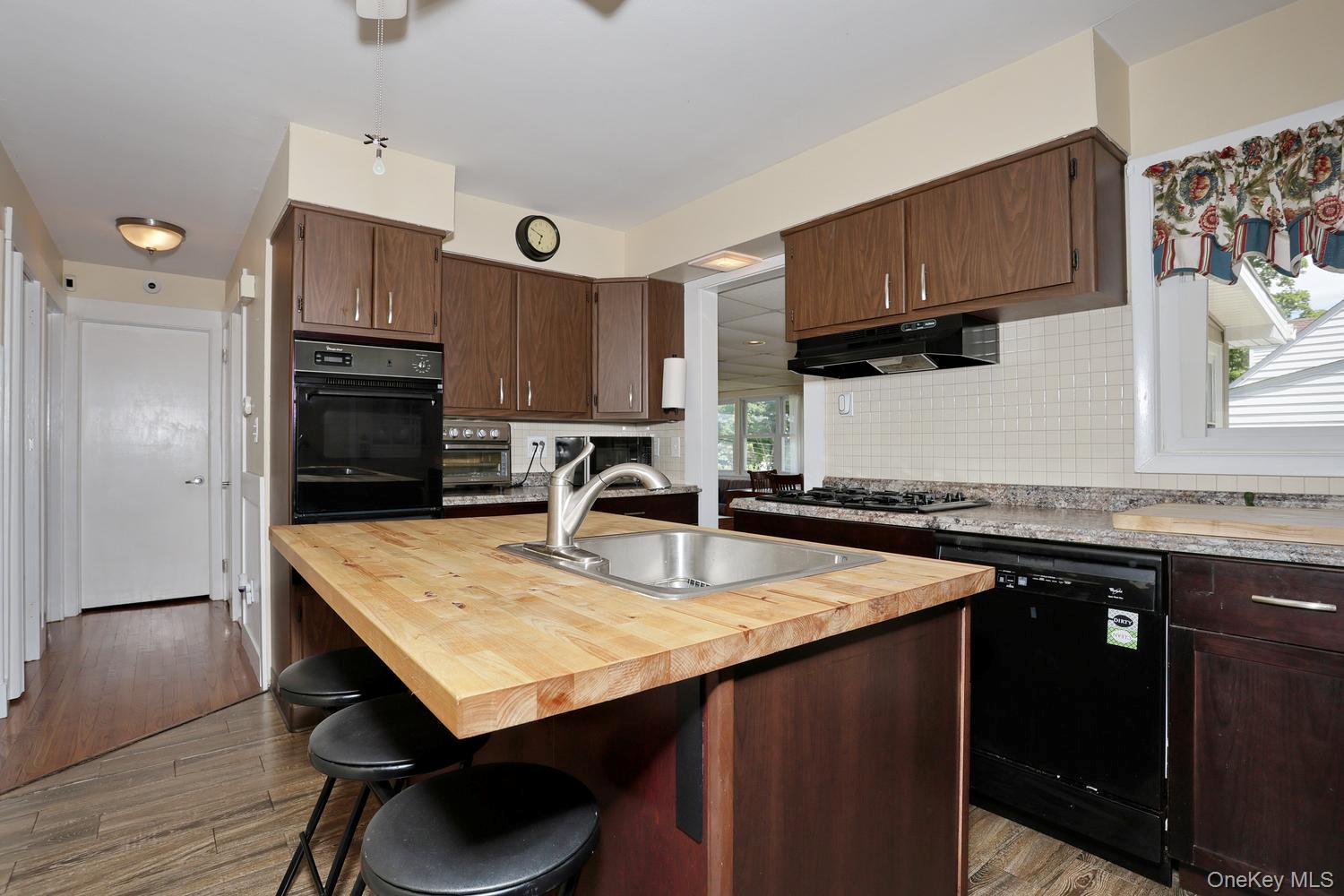 1 Havervale Lane – For Sale photo 15