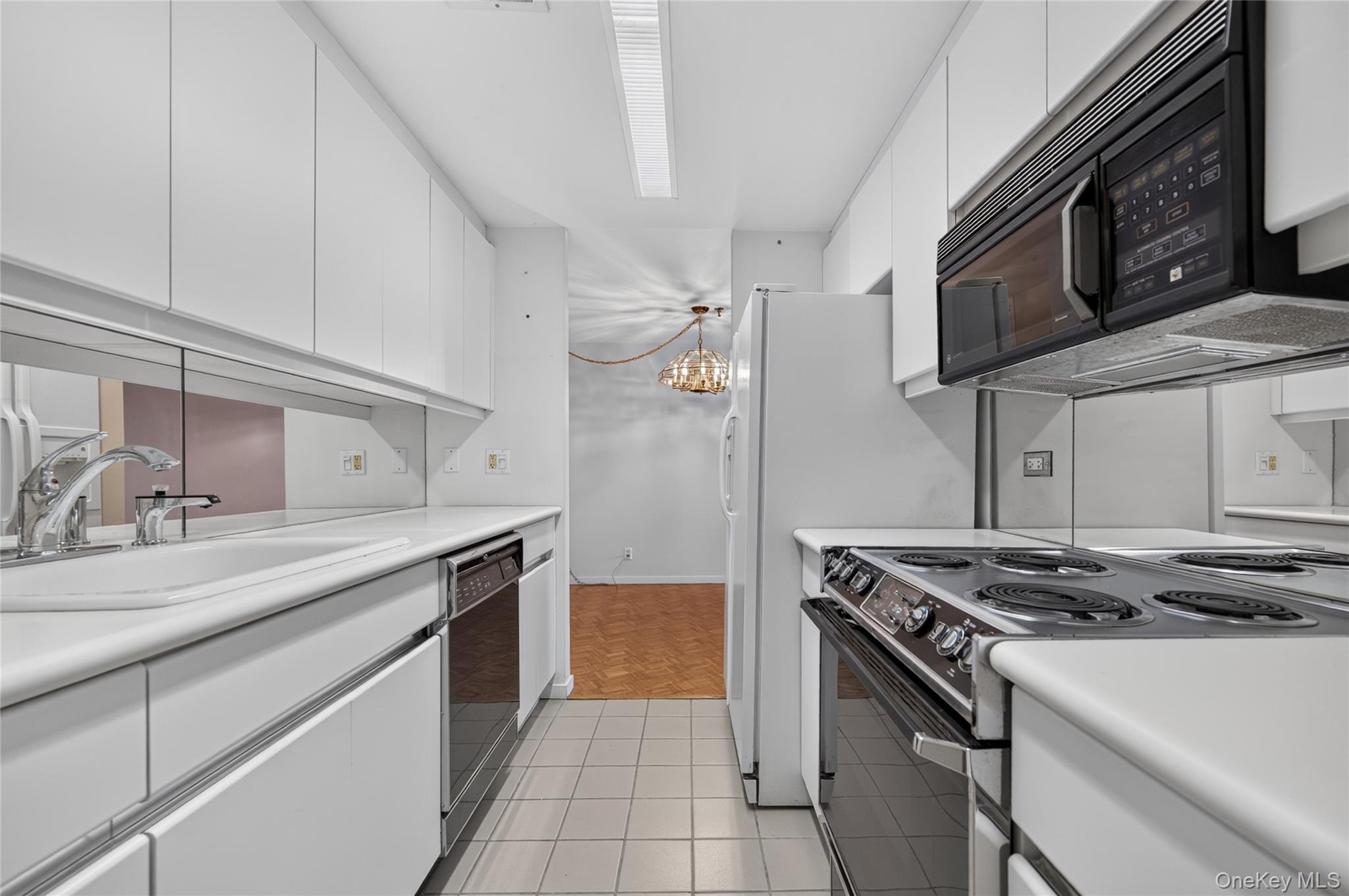111 Cherry Vallley Avenue, Unit 408W photo 9