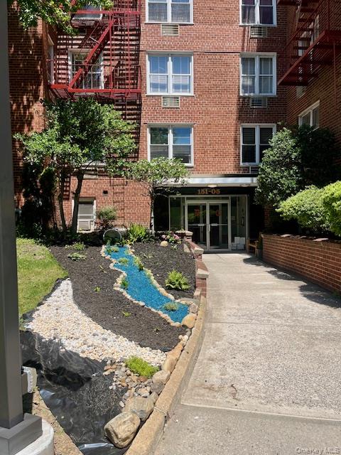 15105 Cross Island Parkway, Unit 1D photo 2