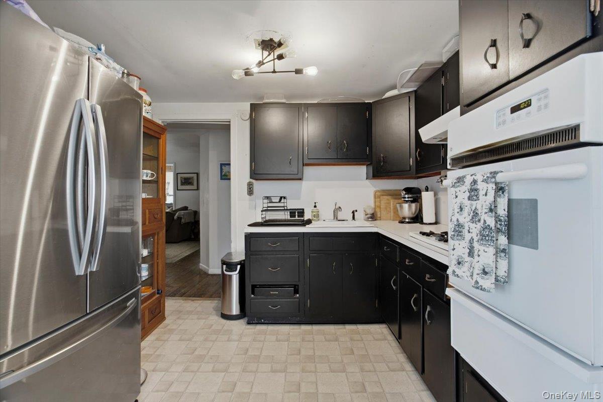 37 Beck Avenue – For Sale photo 3